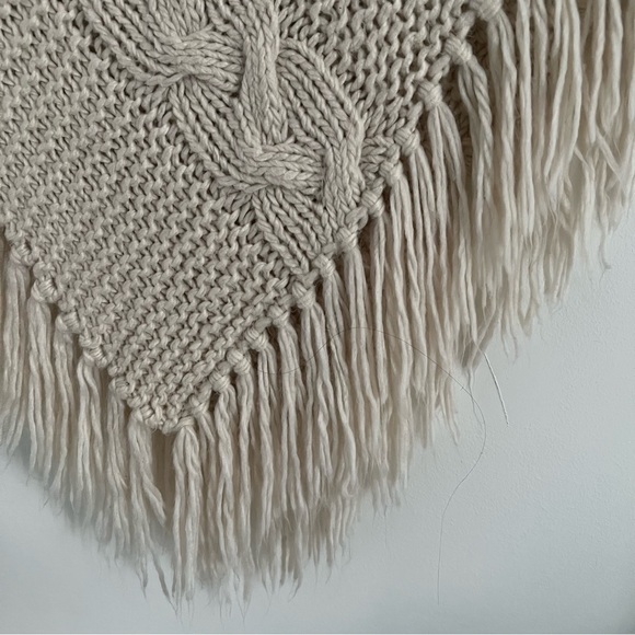 Vintage handmade poncho - Picture 2 of 8